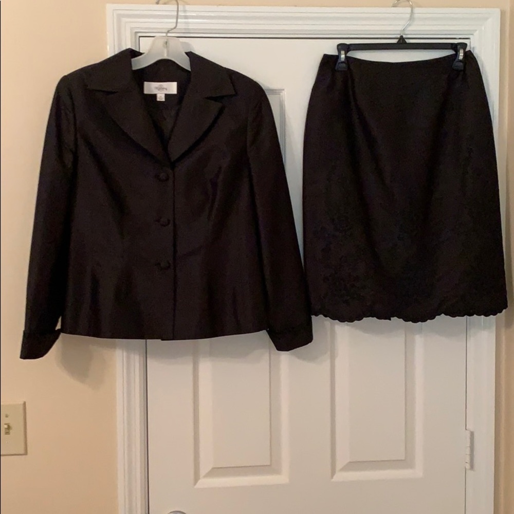 Oleg Cassini Skirt Suit
